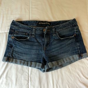 Express cuffed Jean shorts